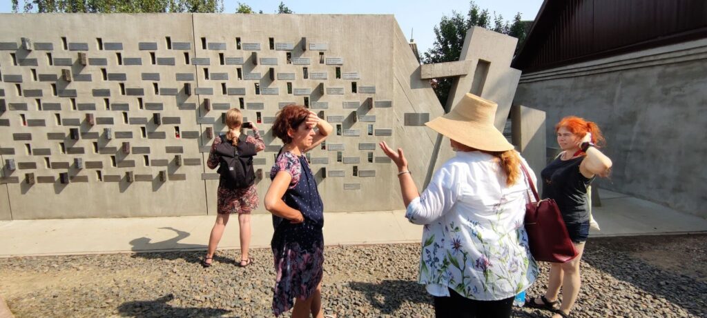 Дзень чацвёрты. Фота 10,11,12. Наваграцкі гісторыка-краязнаўчы музей, экспазіцыя «Музей яўрэйскага супраціўлення», г. Наваградак, вул. Менская, 66